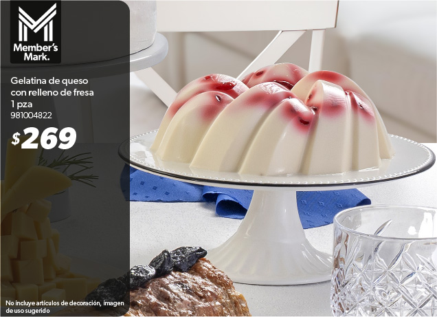 Gelatina de queso con relleno de fresa